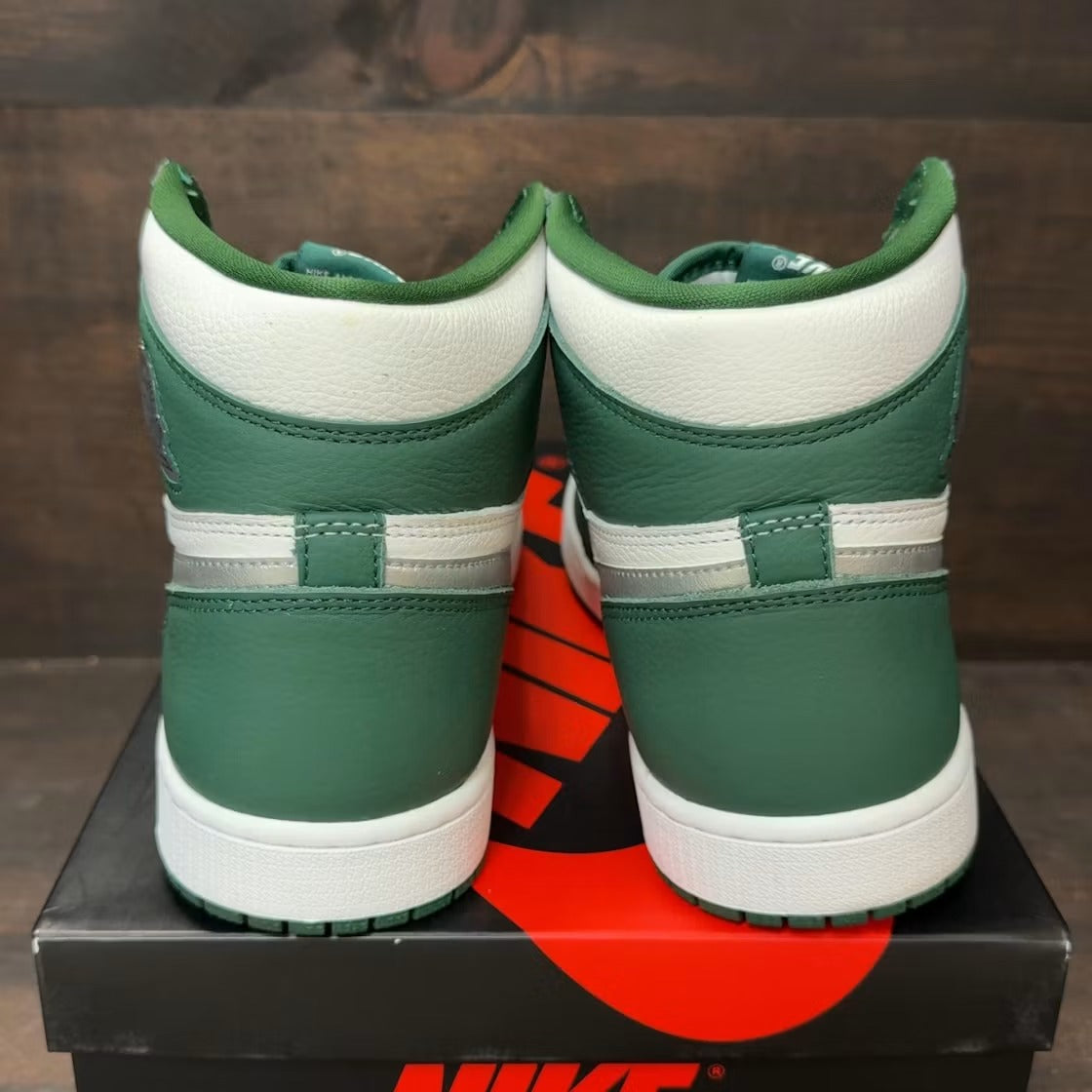 Used - Air Jordan 1 Retro High OG Gorge Green - US M 10.5 - detail 4