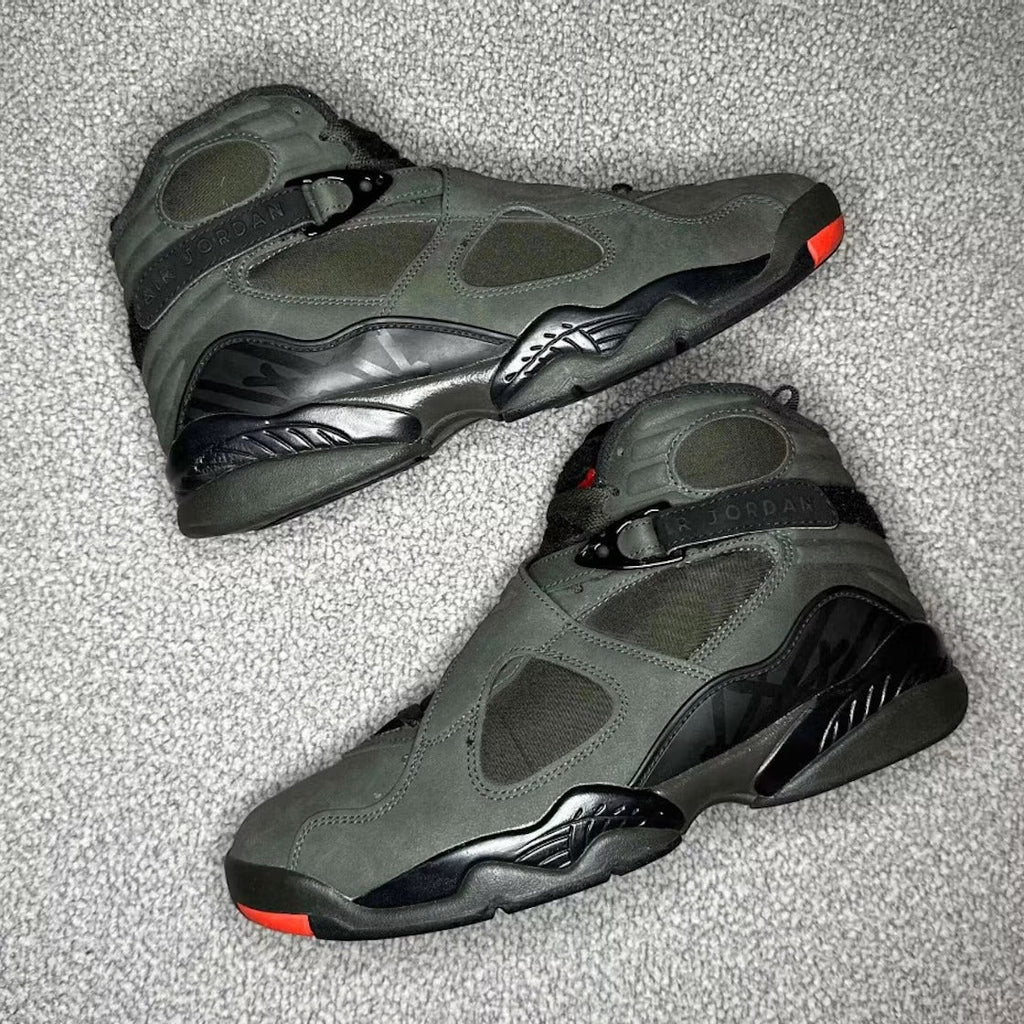 Used - Air Jordan 8 Retro Take Flight Undefeated - US M 9.5 - detail 1